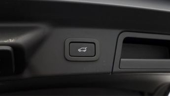 Land Rover Range Rover Velar R-DYNAMIC SE