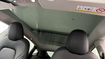 Tesla Model Y BASE