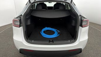 Tesla Model Y BASE
