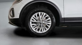 Volkswagen T-Roc LIFE TSI DSG