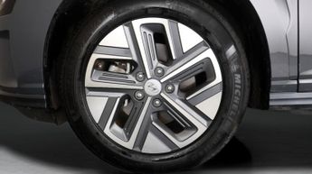 Hyundai KONA PREMIUM