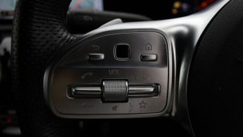Mercedes-Benz CLA CLA 180 AMG LINE