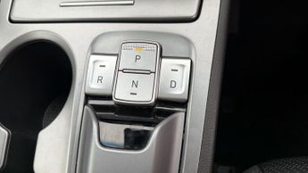 Hyundai KONA PREMIUM SE