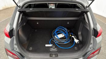Hyundai KONA PREMIUM SE