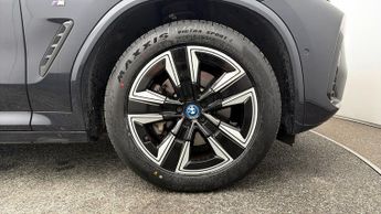 BMW iX3 M SPORT