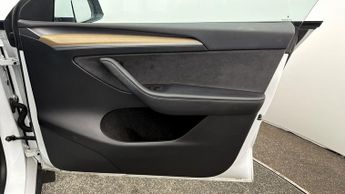 Tesla Model Y BASE
