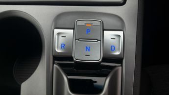 Hyundai KONA PREMIUM