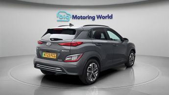 Hyundai KONA PREMIUM