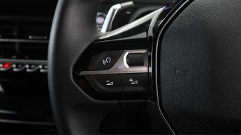 Peugeot 2008 PURETECH EAT8 S/S ALLURE