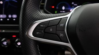 Renault Clio E-TECH ENGINEERED