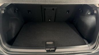Volkswagen Golf LIFE TDI DSG