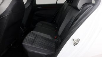 Volkswagen Golf R-LINE ETSI DSG