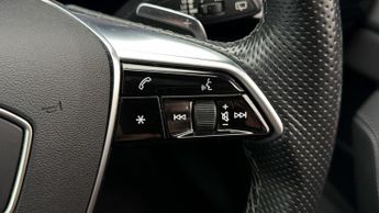 Audi e-tron QUATTRO BLACK EDITION