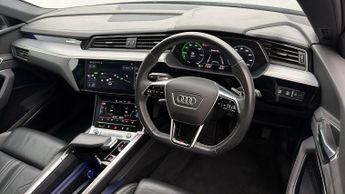 Audi e-tron QUATTRO BLACK EDITION