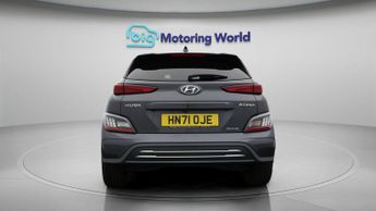 Hyundai KONA PREMIUM