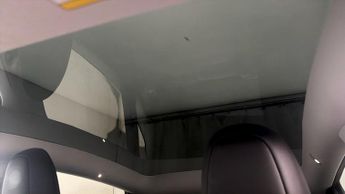 Tesla Model Y BASE