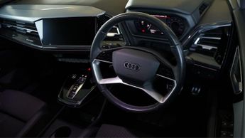Audi Q4 e-tron S LINE