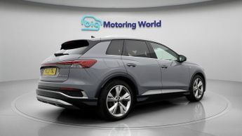 Audi Q4 e-tron S LINE