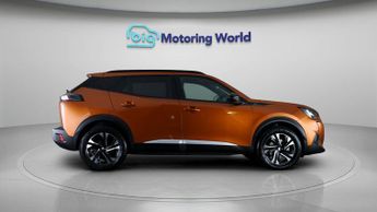 Peugeot E-2008 ALLURE PREMIUM PLUS