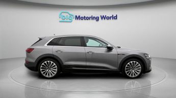 Audi e-tron QUATTRO SPORT