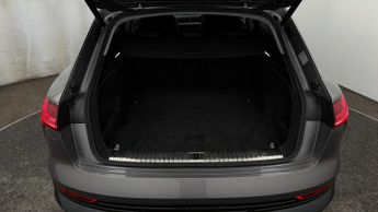 Audi e-tron QUATTRO SPORT