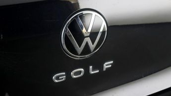 Volkswagen Golf LIFE ETSI DSG