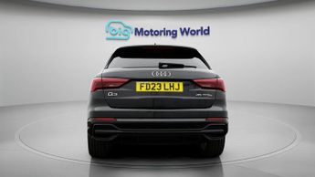 Audi Q3 TFSI E S LINE