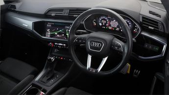 Audi Q3 TFSI E S LINE