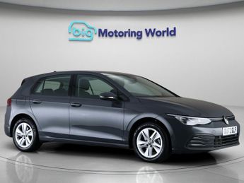 Volkswagen Golf LIFE TSI