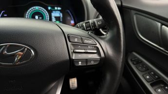 Hyundai KONA PREMIUM SE