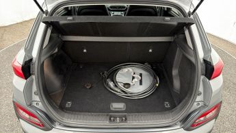 Hyundai KONA PREMIUM SE