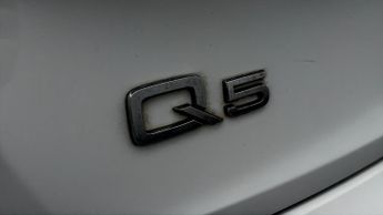 Audi Q5 TFSI E SPORT QUATTRO