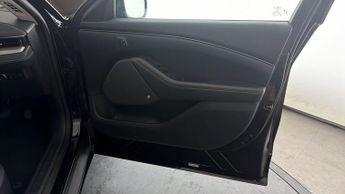 Ford Mustang Mach-E SELECT