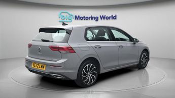 Volkswagen Golf STYLE TSI DSG