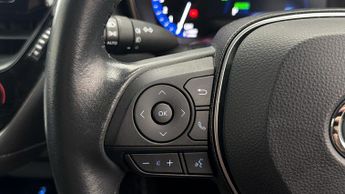 Toyota Corolla ICON TECH
