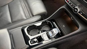 Volvo XC40 B4 INSCRIPTION PRO