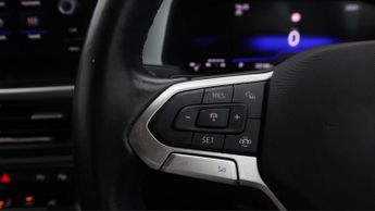 Volkswagen T-Roc LIFE TSI DSG