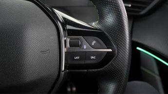 Peugeot E-208 GT