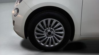 Fiat 500e ACTION