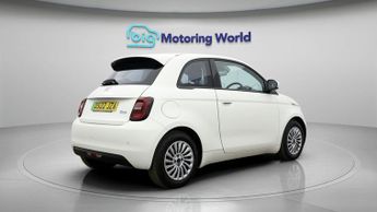 Fiat 500e ACTION