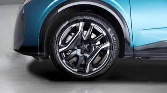 Peugeot E-3008 GT