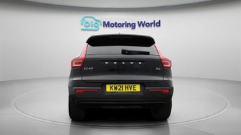 Volvo XC40 B4 R-DESIGN PRO