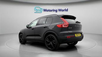 Volvo XC40 B4 R-DESIGN PRO