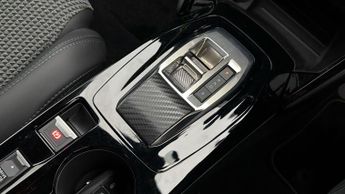 Peugeot E-208 GT