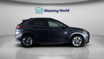Hyundai KONA PREMIUM