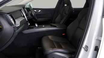 Volvo XC60 B5 MOMENTUM AWD