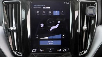 Volvo XC60 B5 MOMENTUM AWD