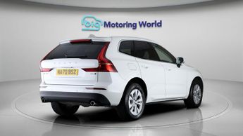 Volvo XC60 B5 MOMENTUM AWD