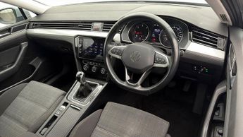 Volkswagen Passat SE NAV TDI