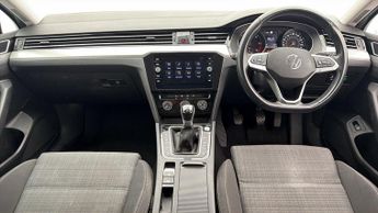 Volkswagen Passat SE NAV TDI